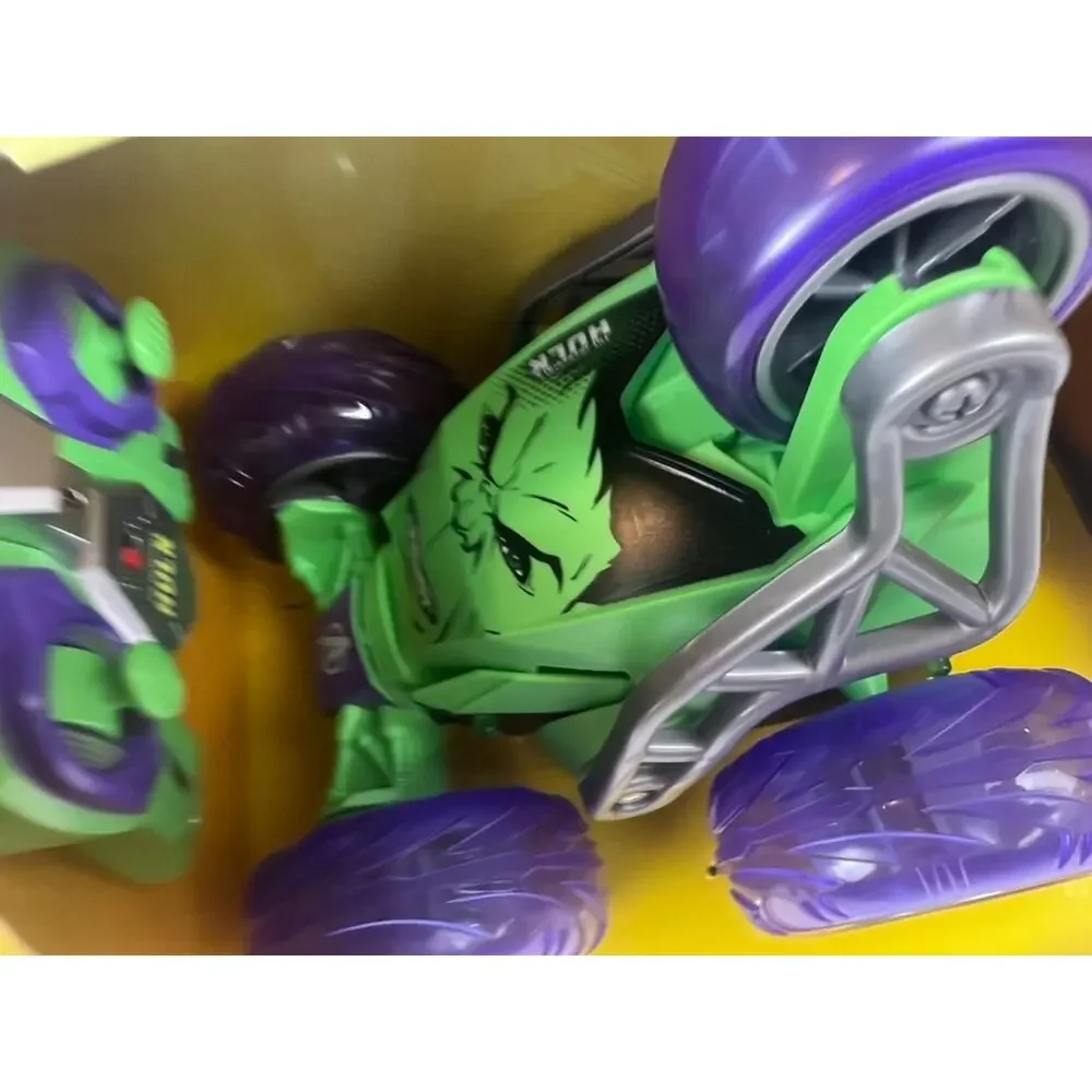 Marvel Avengers Hulk Stunt Radio Control 5 Wheel Stunt Car 2.4GHz BRAND NEW 6+